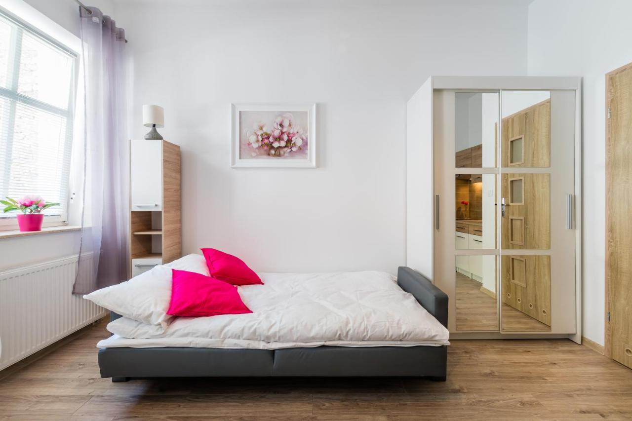 Zelazna Apartment Wawelofts คราคูฟ ภายนอก รูปภาพ