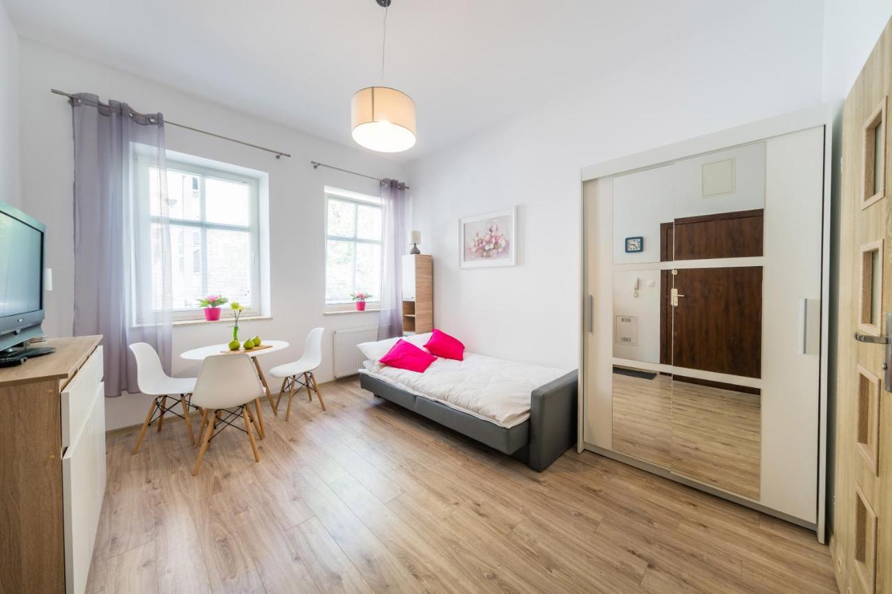 Zelazna Apartment Wawelofts คราคูฟ ภายนอก รูปภาพ